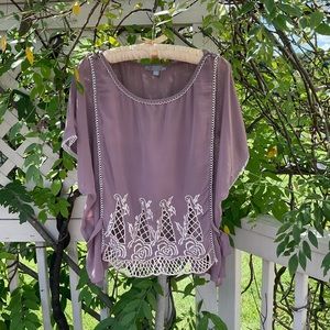 Forever XXI exclusive embroidered top blouse camisole
